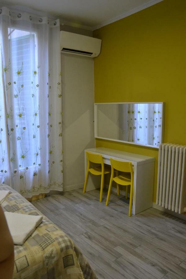 Leonardo Tourist House Hotel Firenze Bagian luar foto